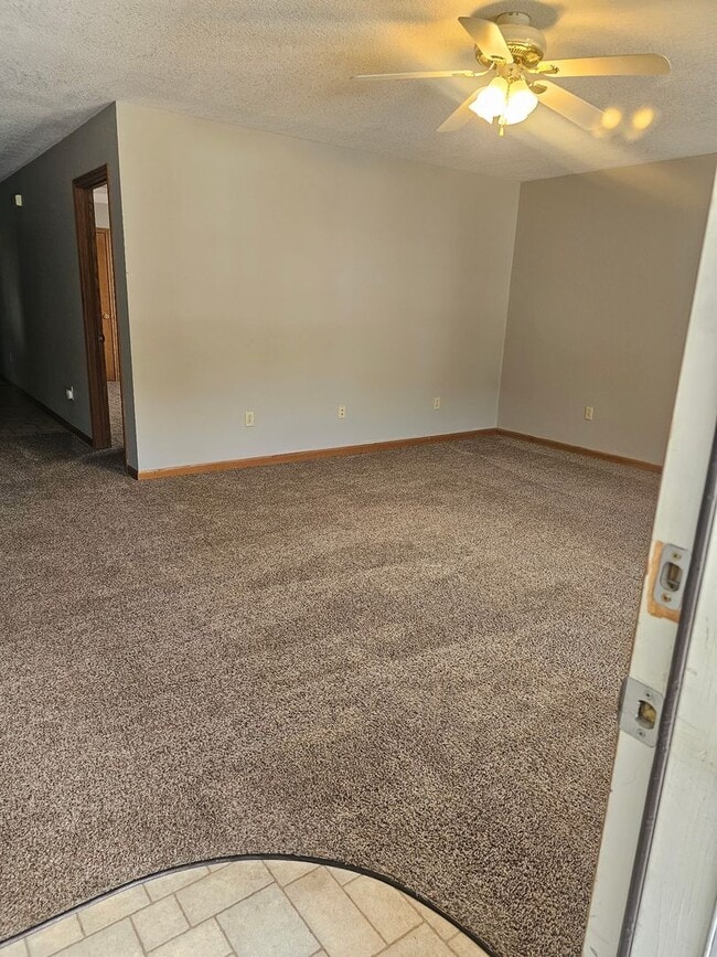 Foto del edificio - 520 E Park St