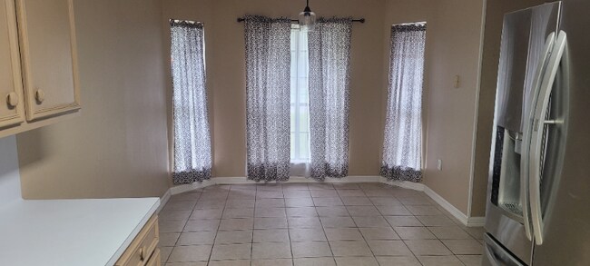 Foto del edificio - 1900 Lark Ave