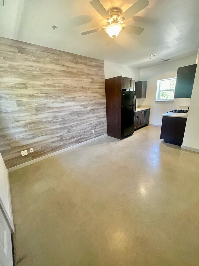 Foto del edificio - 500 Granite Hill Ct