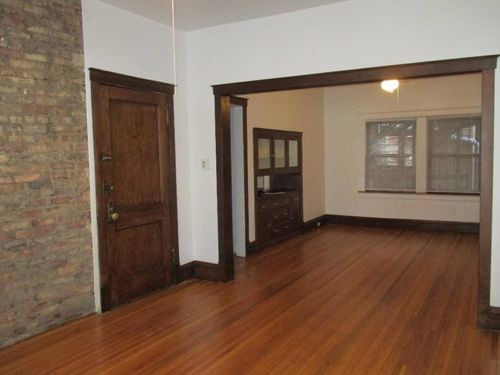 Building Photo - 901 W Diversey Pky