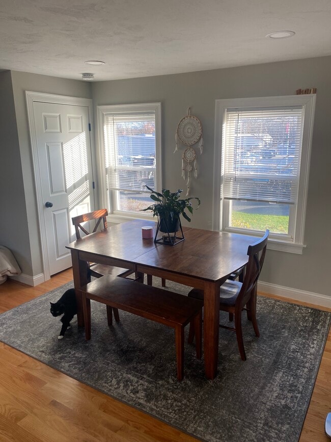 Dining area - 39 Brook St