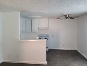Building Photo - 38572 10th Pl E