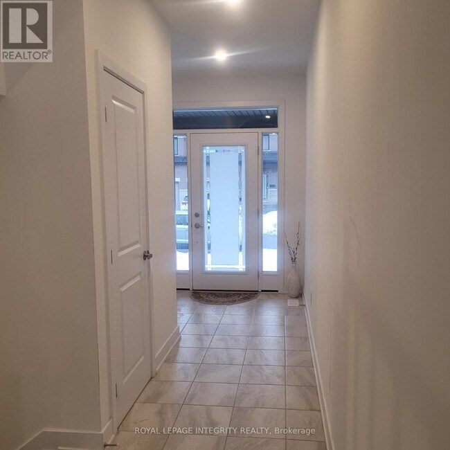 Building Photo - 1026 Hydrangea Ave