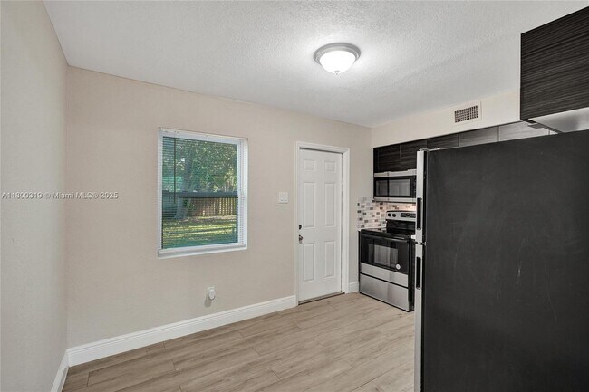 Foto del edificio - 429 NW 9th Ave