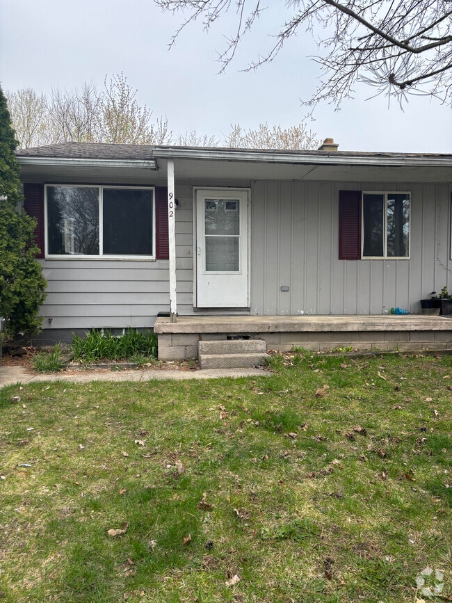 Building Photo - 902 Vincent Ct