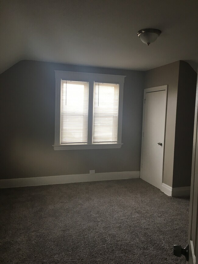 Foto del edificio - 1407 W North Bend Rd