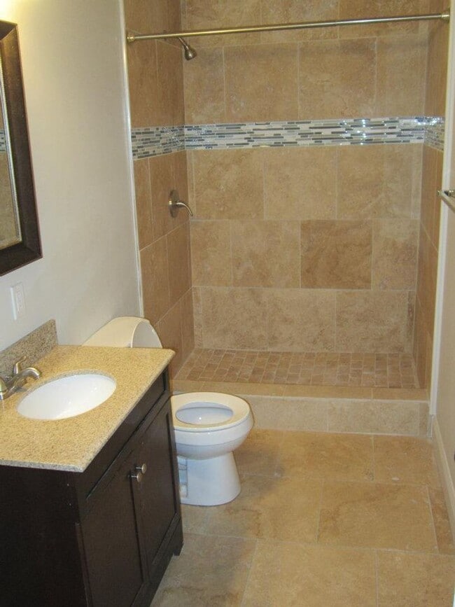 Huge Luxury South Side Home w/ Stainless K... - Huge Luxury South Side Home w/ Stainless K...