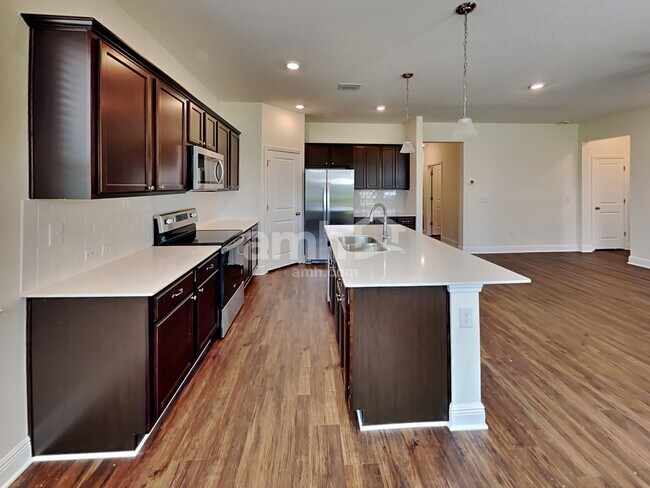 Foto del edificio - 27619 St Andrews Ave