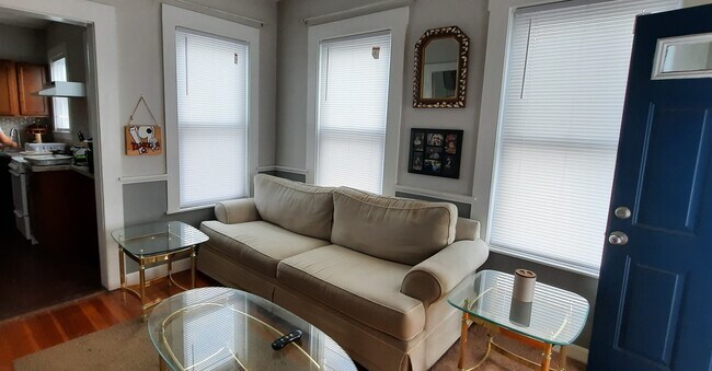 Living room - 577 Main St
