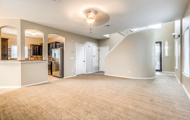 Foto del edificio - Gorgeous 4 Bedroom Home In Horizon with Refrigerated Air!