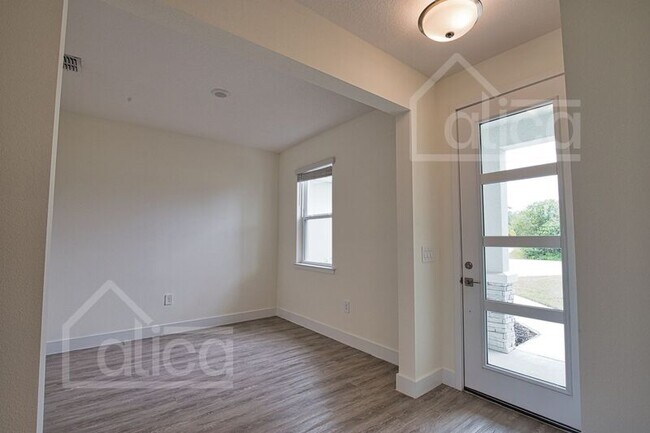 Foto del edificio - 1159 Byxbee Ct