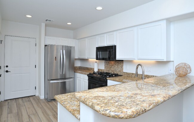 Building Photo - 3141 N Olsen Ave