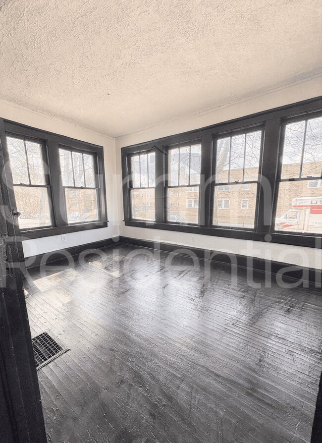 Foto del edificio - 4 Bedroom House for Rent