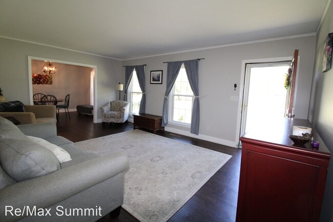 Building Photo - 3 br, 2 bath House - 524 Benton Court