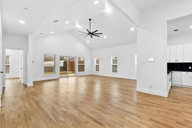 Foto del edificio - 1812 Muncie Ave