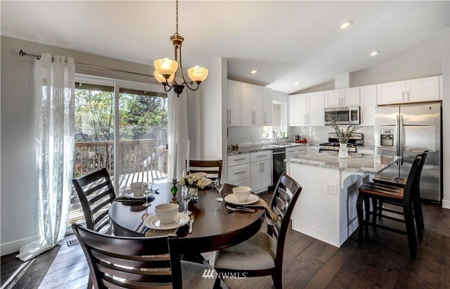Foto del edificio - Edmonds Rental Home – Updated 3 Bedroom in...