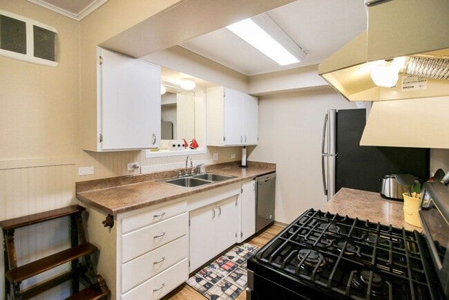 Foto del edificio - Daisy Creek Cottage: Fully Furnished 2bd/1ba, Fenced Yard, Utility Fee $300