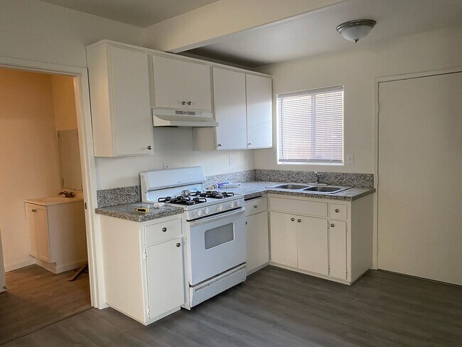 Foto del edificio - 207 E Sequoia Ave