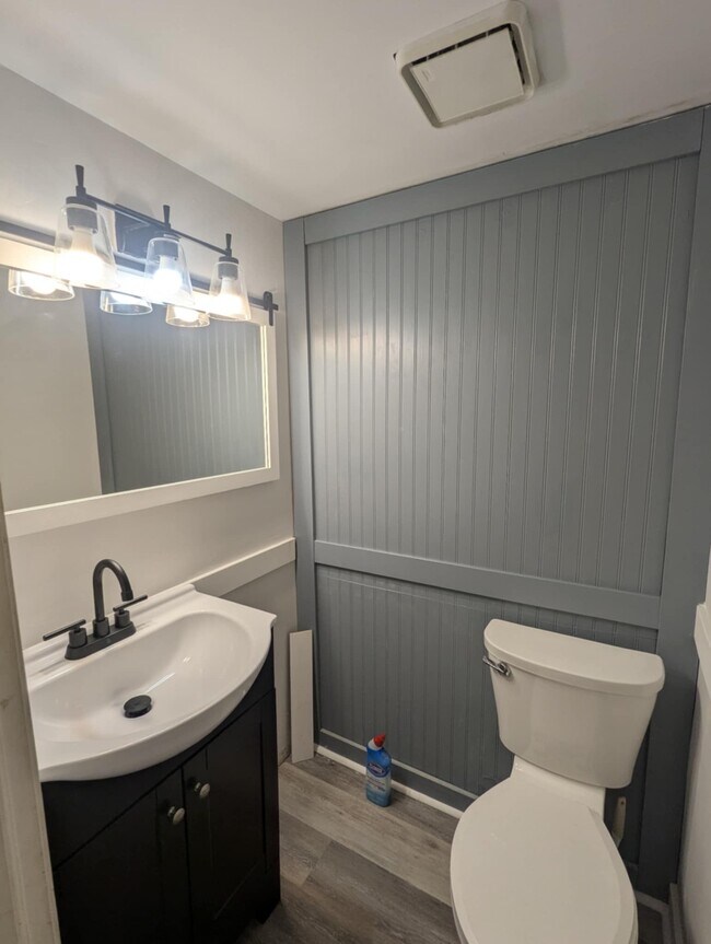 1/2 bath main floor - 131 Beth Dr