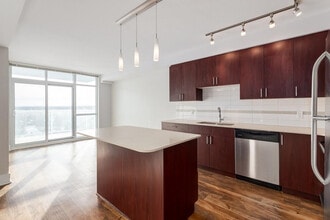 Building Photo - Elata