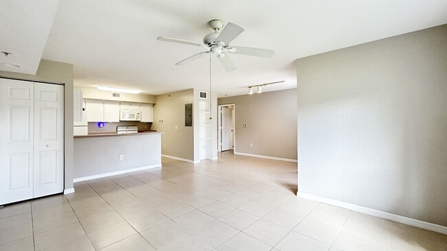 Foto del edificio - 131 SW Palm Dr