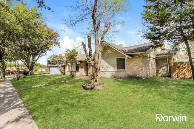Foto del edificio - 4010 Mayflower Dr