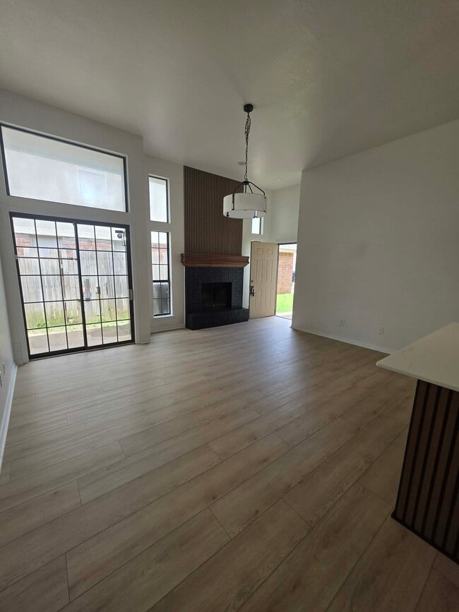 Photo - HF:2307 N Lincoln Ave House