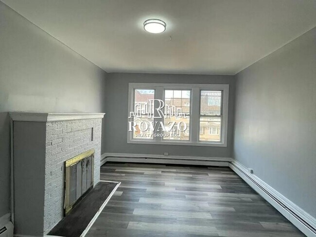 Building Photo - 721 Highland Ave- 4 bedroom in Newark