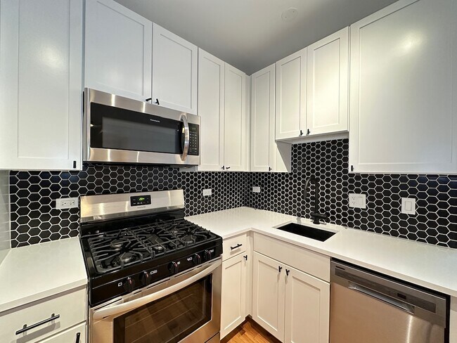 Foto del edificio - 661 W Wrightwood Ave