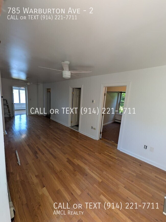 Foto del edificio - 785 Warburton Ave