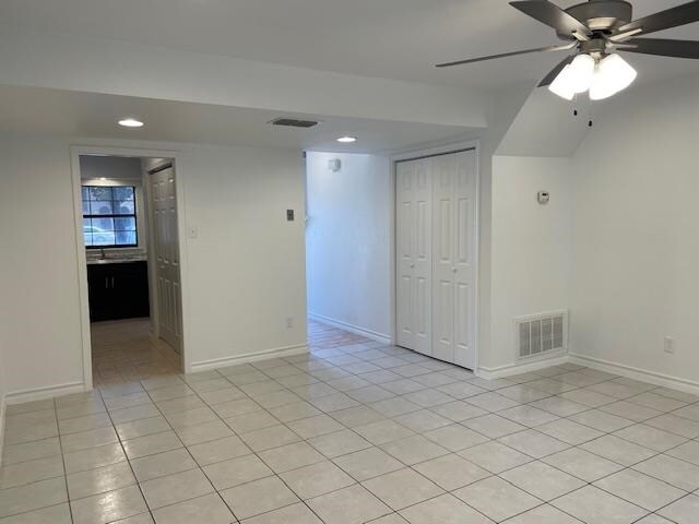Foto del edificio - 1300 Hillside Rd