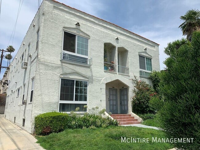 Building Photo - 4631 Clarissa Ave