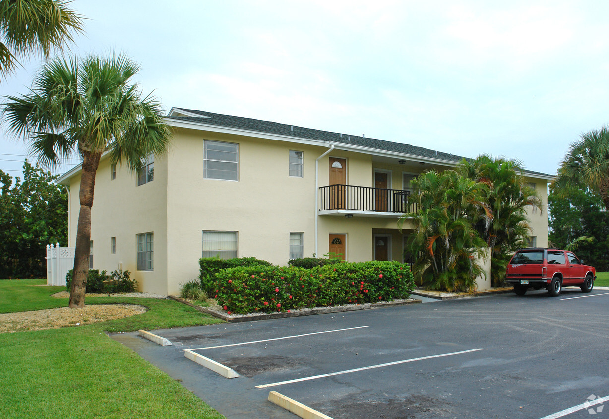 Building Photo - Spruce Ridge Apartments