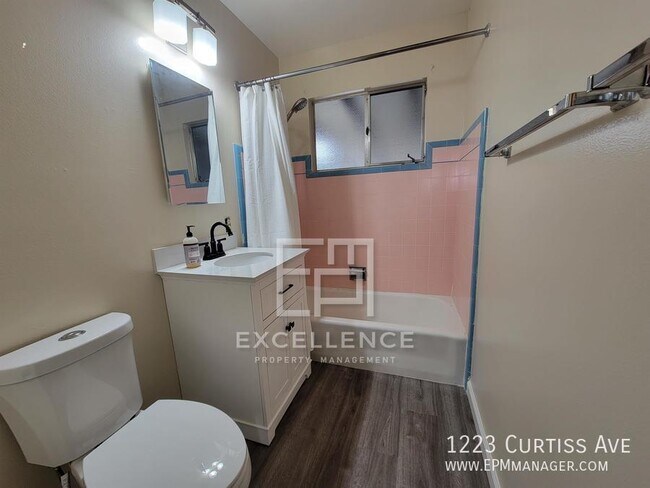 Building Photo - 1223 Curtiss Ave