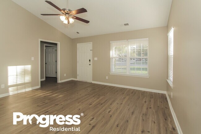 Foto del edificio - 123 Sterling Terrace Dr