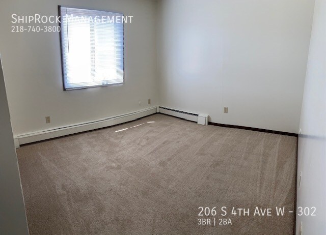 Foto del edificio - 206 S 4th Ave W