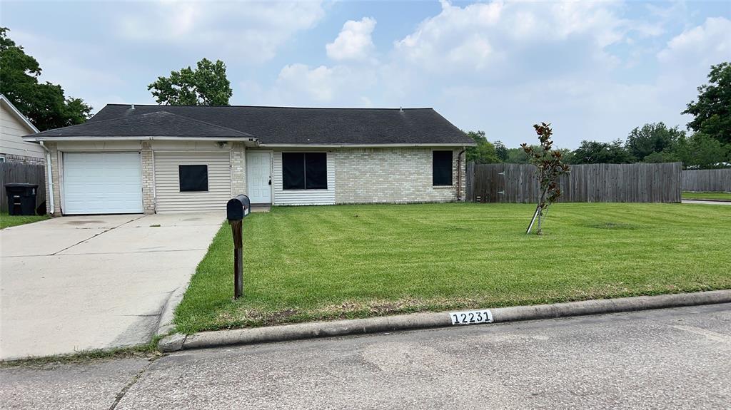 Foto principal - 12231 New Brunswick Dr