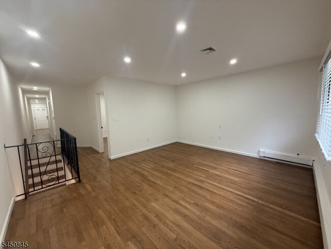 Building Photo - 167 Harrison Ave