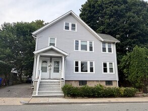Building Photo - 8 Cenacle Rd