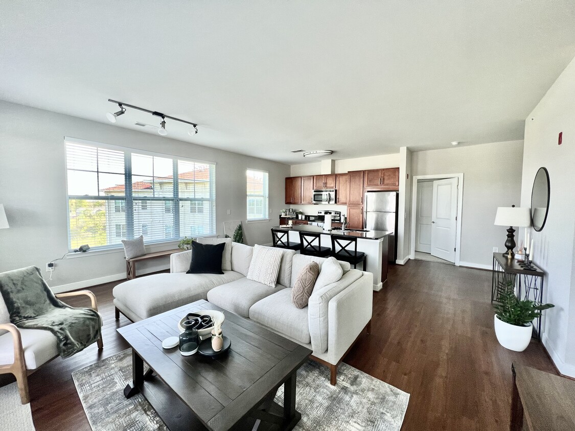 Foto principal - 8171 Robinson Jefferson Dr