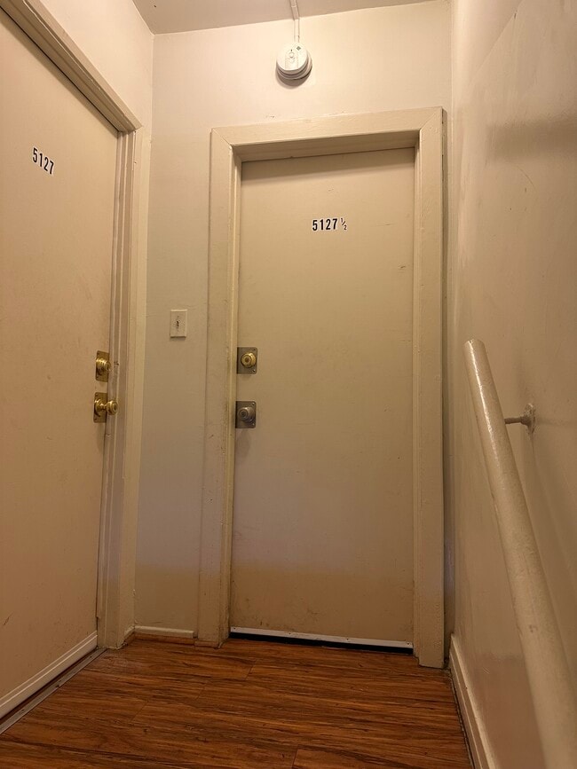 Building Photo - 5127 1/2 Marathon St