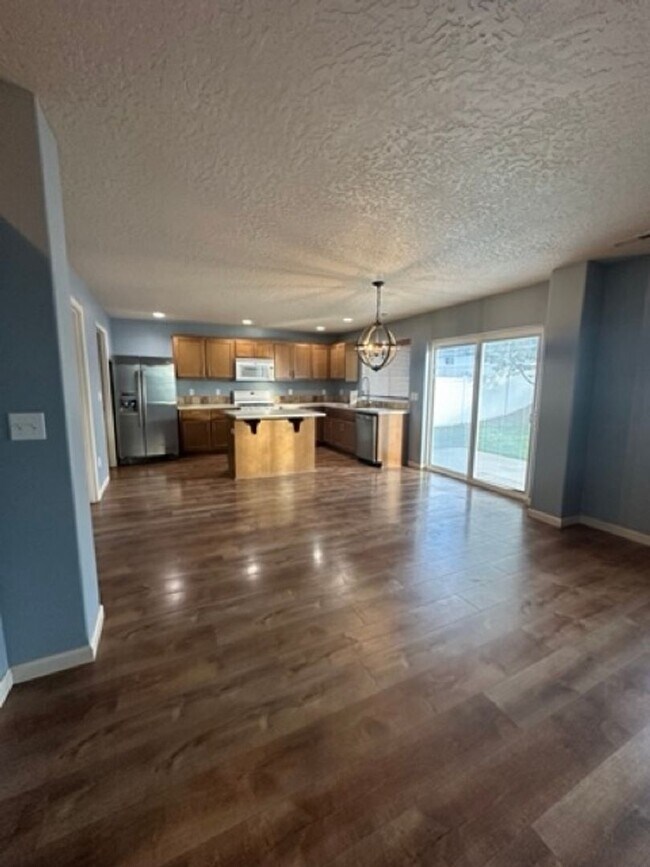 Foto del edificio - Cheney West Terrace Home
