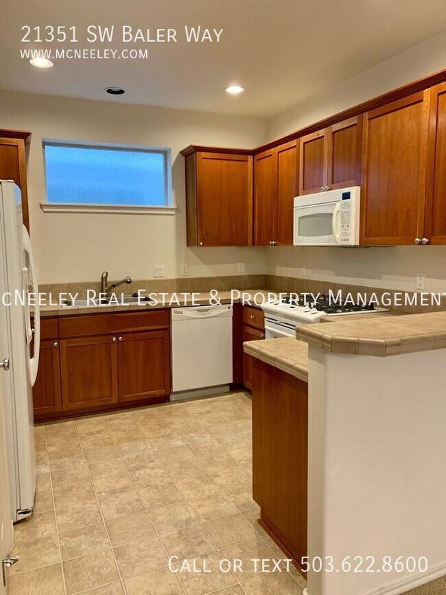 Building Photo - 21351 SW Baler Way