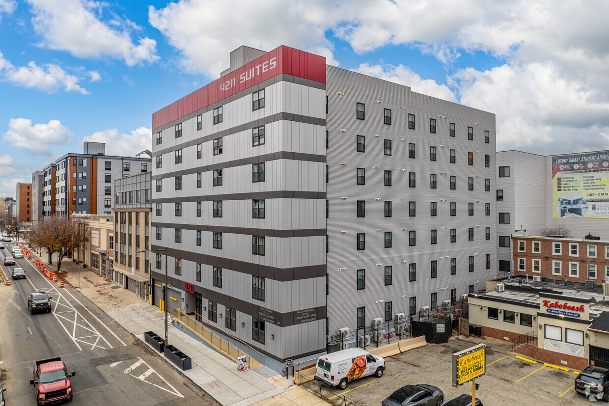 Primary Photo - 4211 Suites