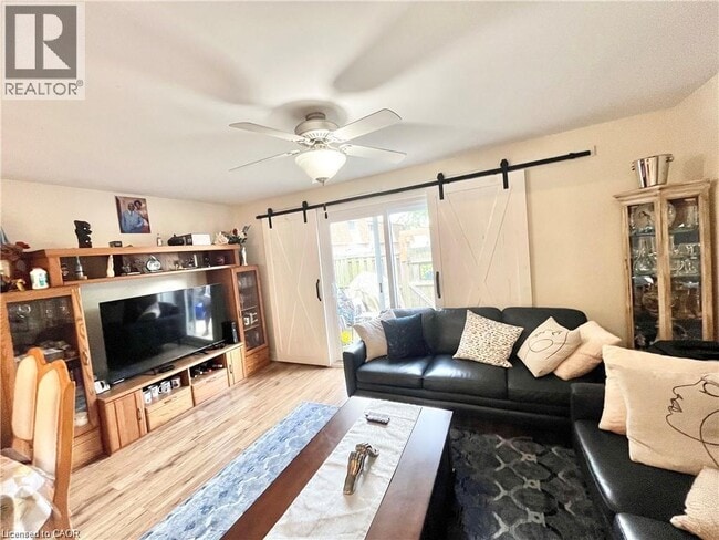 Building Photo - 775 Osgoode Dr