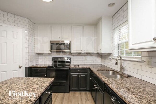 Building Photo - 4215 Greenfield Cir NW