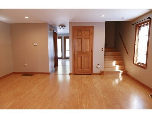 Building Photo - 128 Parker St