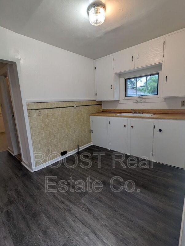 Building Photo - 145 Spring St