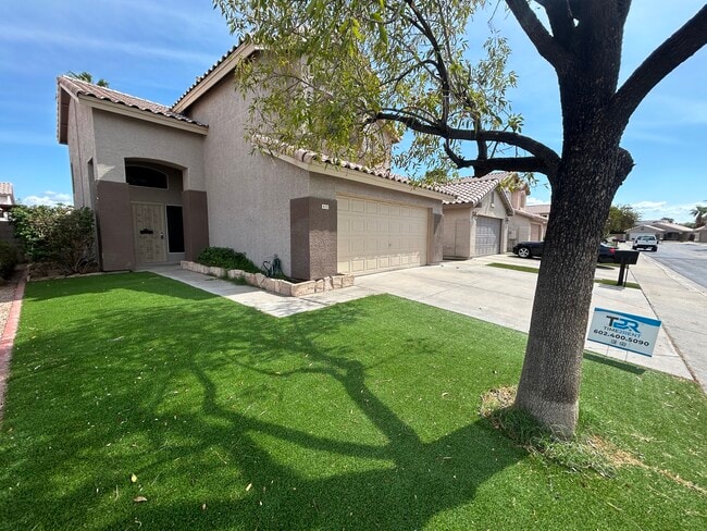 Building Photo - 4132 E Anderson Dr