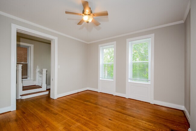 Building Photo - Fantastic 3bd/2ba home! Let yourself in!